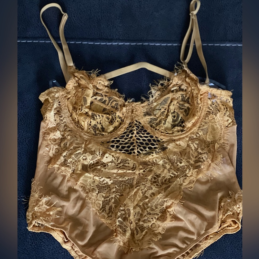Bodysuit - Picture 2 of 3